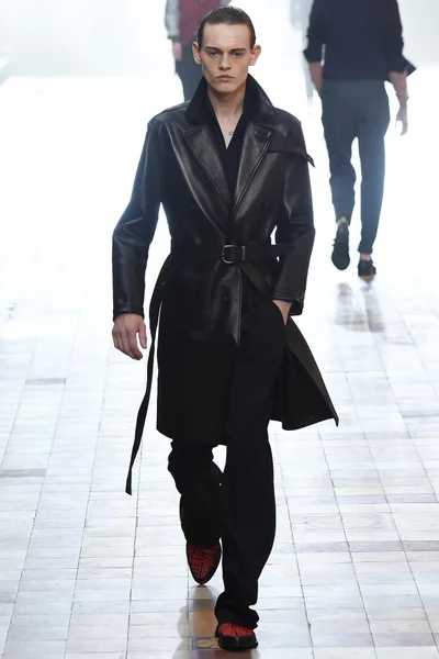 Look 13